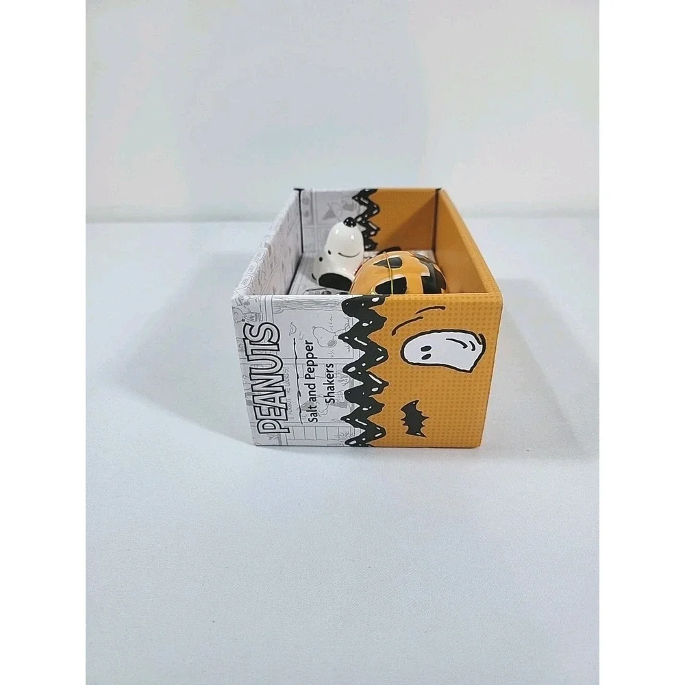 Peanuts New Zrike 2025 Snoopy & Woodstock Halloween Salt & Pepper Shaker Set